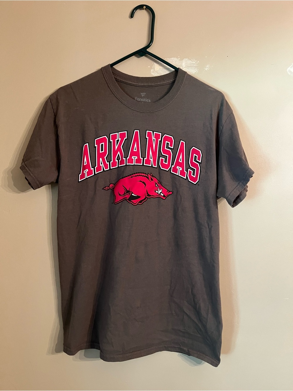 Men’s Arkansas shirt